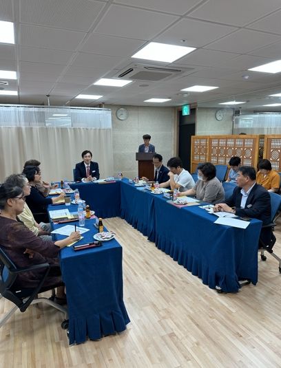 우승희 영암군수, 관광기념품 제조자와 목요대화