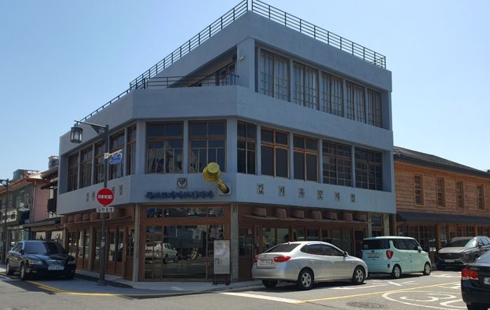 목포모자아트갤러리가 오는 7일 개관해 모자를 주제로 다양한 이색콘텐츠를 보여줄 예정이다.