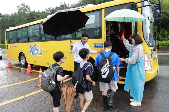 보성군 민선 8기, 초등학교 통학버스 1일 안전도우미 나서