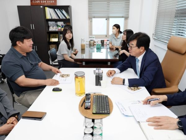 김성 장흥군수, 민선8기 1주년 ‘기업인과 소통’ 나서