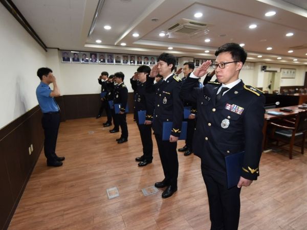 완도해경, 경찰관 21명 영예로운 승진 임용식 가져