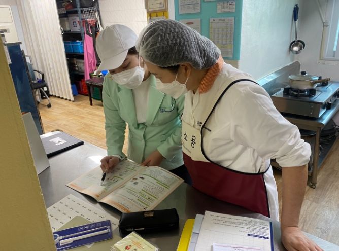 노인장애인 급식소 위생관리 업무 사진