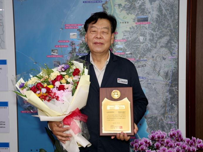 한국지방자치경영대상을 수상한 가세로 태안군수