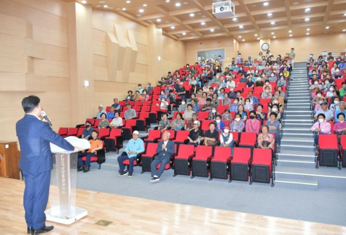 노인일자리 참여자 직무교육 모습