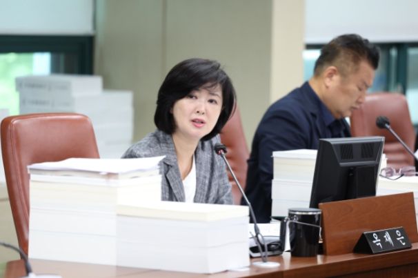 발언하고 있는 옥재은 의원