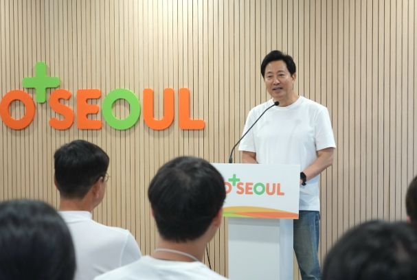 자립준비청년 전용공간 개소식에서 인사말을 하고 있는 오세훈 시장