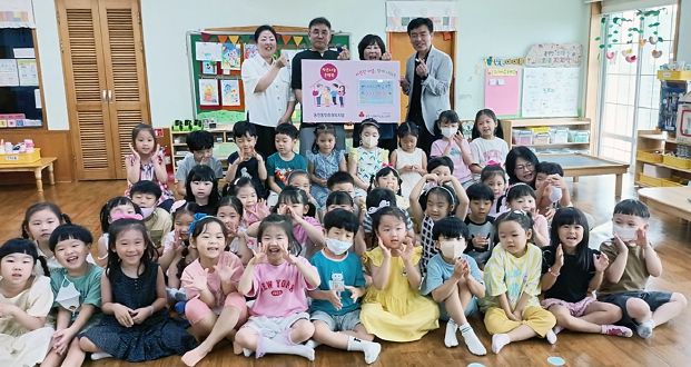 광주 서구 동천동, 빛고을유치원 아나바다 수익금 기부