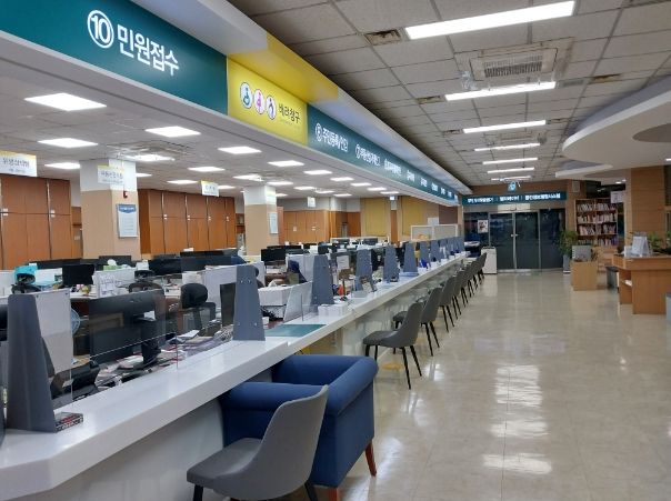 민원처리 담당자 보호 안전가림막 설치