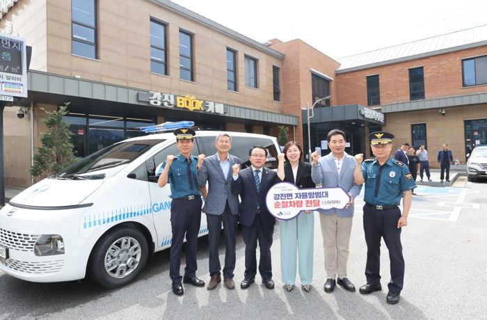 임실군, 강진면 자율방범대 순찰 차량 전달
