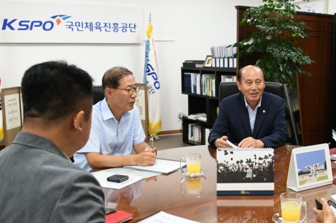 박형덕 동두천시장, 국민체육진흥공단 이사장과 면담 가져