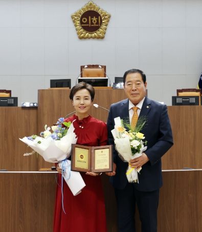 박미옥의원 우수의정대상 수상