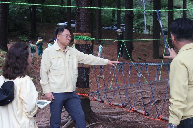 북부지방산림청장 매지유아숲체험원 점검