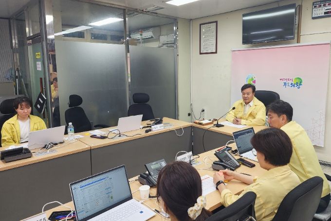 김성제 의왕시장, 호우경보 발령에 재난안전상황실 방문... 집중호우 대비 총력 대응