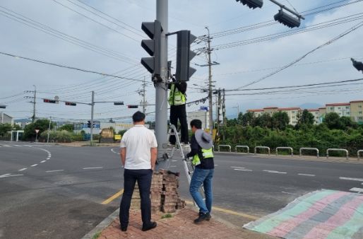 제주자치경찰, 시각장애인 교통 안전망 강화