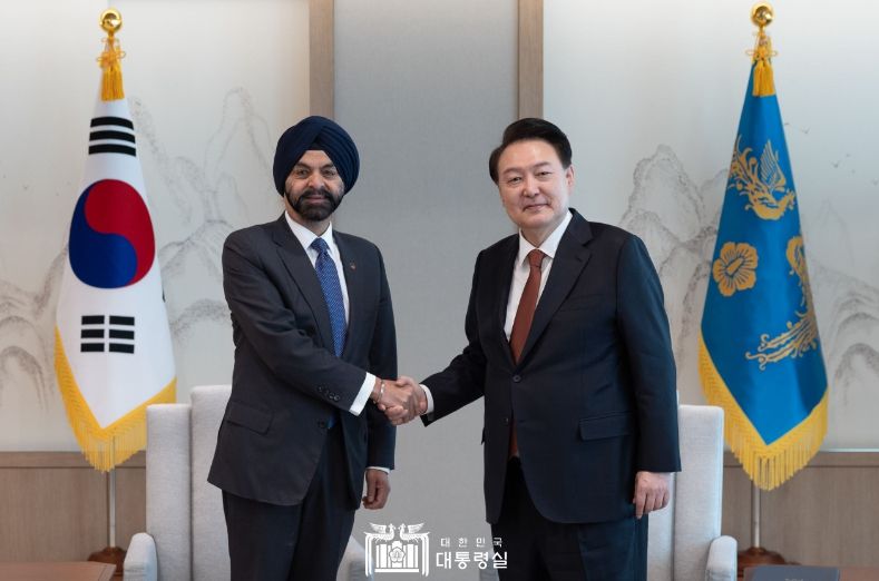 1월 24일 윤석열 대통령은 아제이 방가(Ajay Banga) 세계은행(World Bank) 총재를 접견했다.