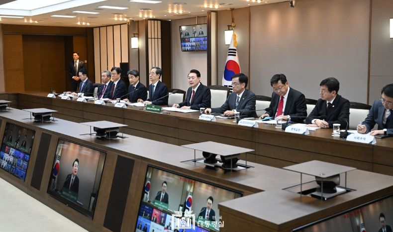 3월 6일 윤석열 대통령은 세종시 정부세종청사에서 제2차 늘봄학교 범부처 지원본부 회의를 주재했다.