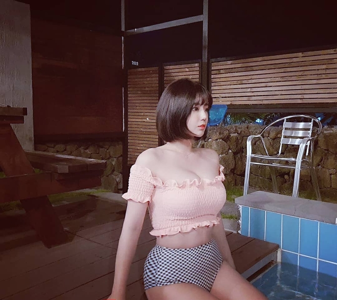 화제의 서윤, 18일 SNS에서 공개한 일상도 화제 화제의 서윤, 18일 Sns에서 공개한 일상도 화제